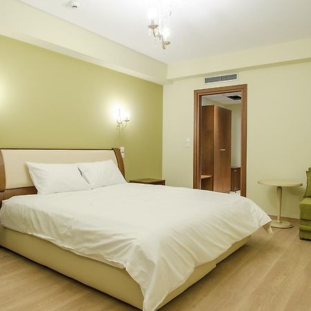 Hotel Anna Яніна Екстер'єр фото