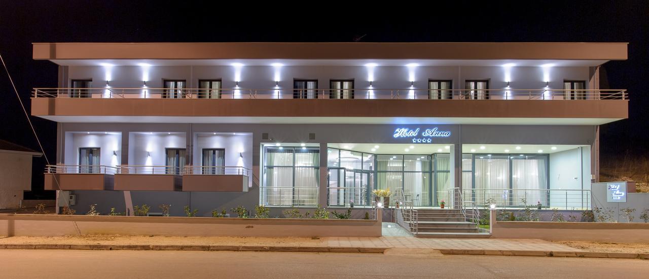 Hotel Anna Яніна Екстер'єр фото