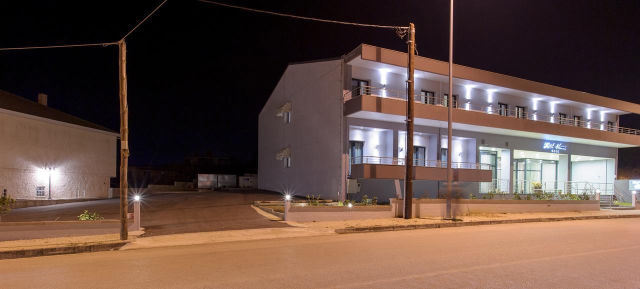 Hotel Anna Яніна Екстер'єр фото